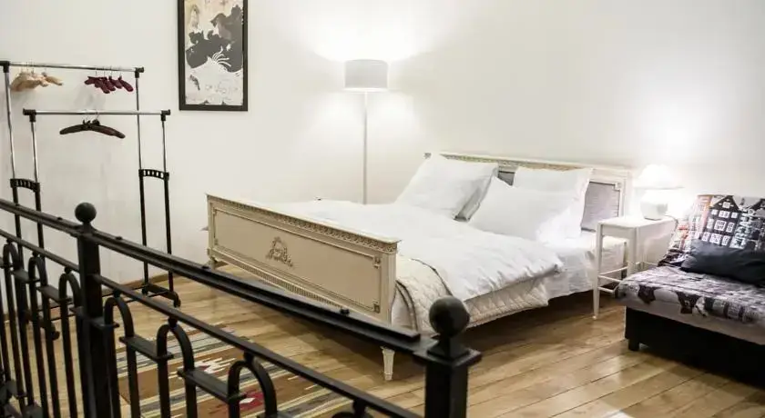 Тбилиси: Duplex Apartment near Sharden Street