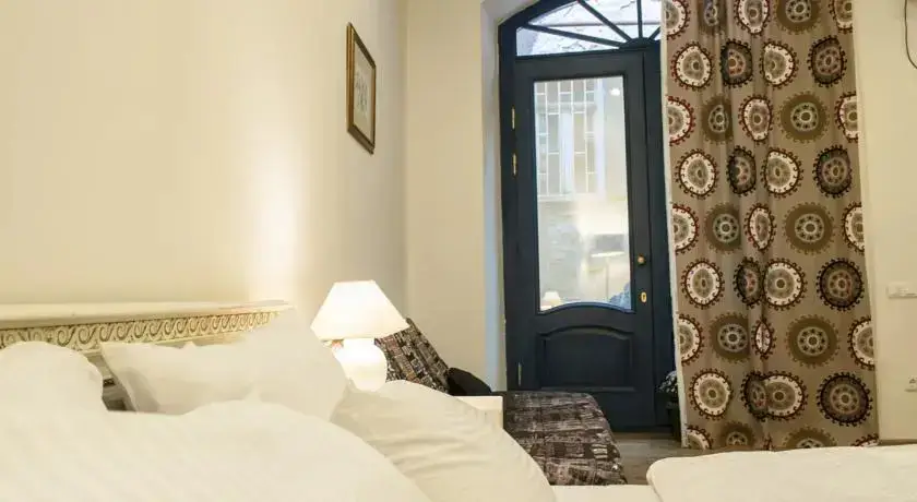 Тбилиси: Duplex Apartment near Sharden Street