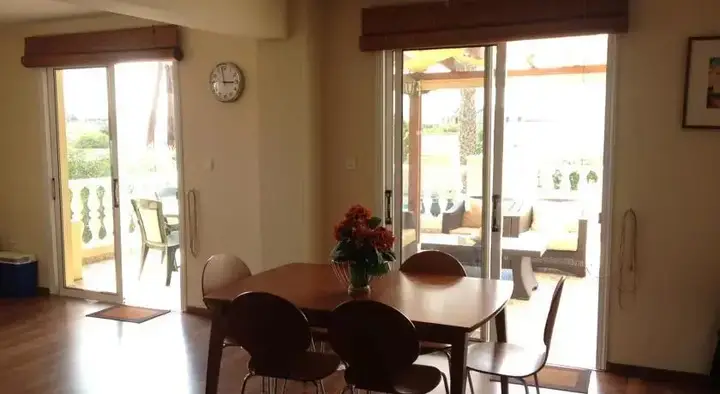 Паралимни: Katerinas Apartment