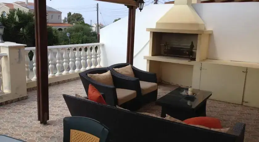 Паралимни: Katerinas Apartment