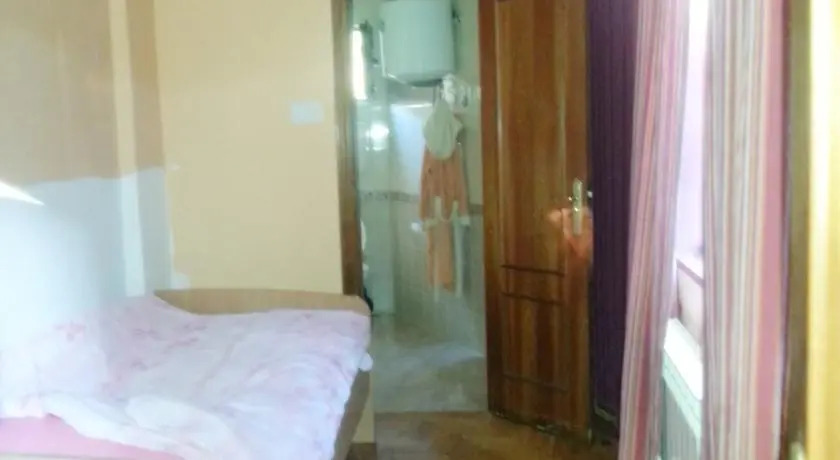 Цетине: Apartment IRINA