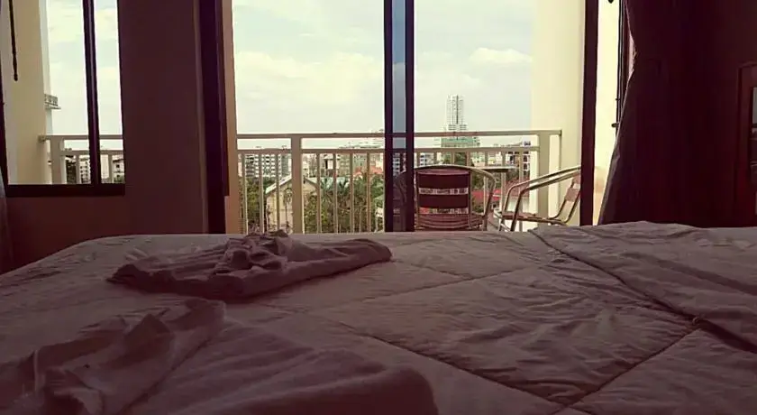 Кату: Guesthouse Paris star