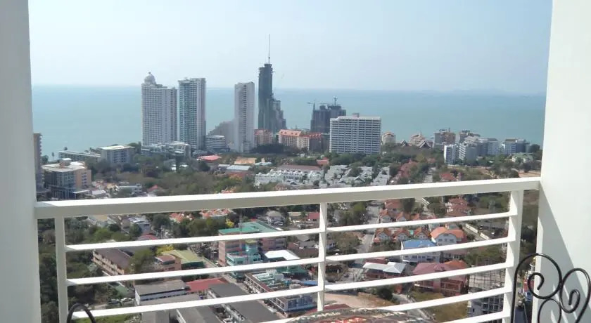 Apartment near Wongamat Beach 1709 — фото 1