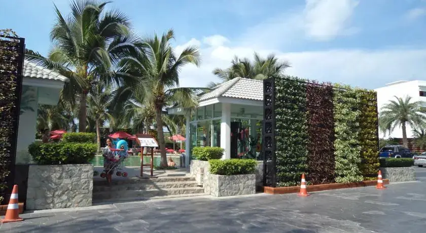 Паттайя: Apartment near Wongamat Beach 1709