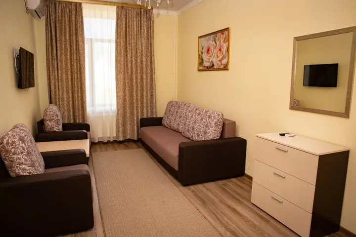 Феодосия: Relaksfeo Kruglogodichnyj Guest House