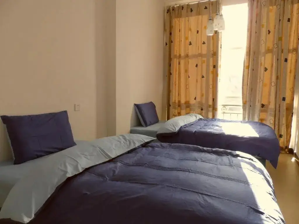Travel  Hostel Tiger Leaping Gorge — фото 1