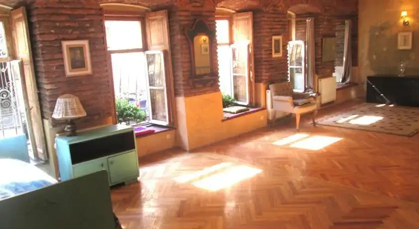 Тбилиси: Loft in Art Nouveau