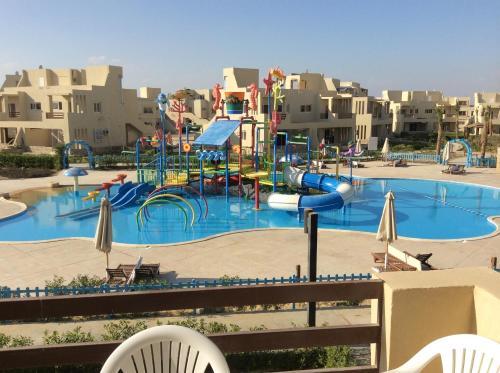 Айн-Сохна: Two-Bedroom Chalet at Mousa Coast Aqua - Unit K1412
