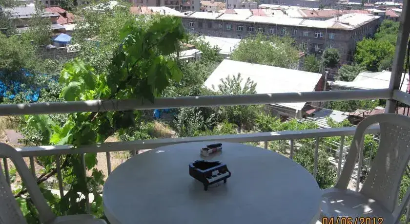 Ереван: Centre of Yerevan Four Bedroom Villa