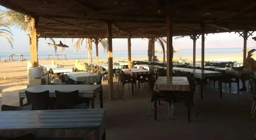 Нувейба: Fayrouza Camp