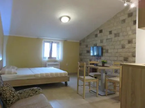 Доброта: Apartments Adriatic