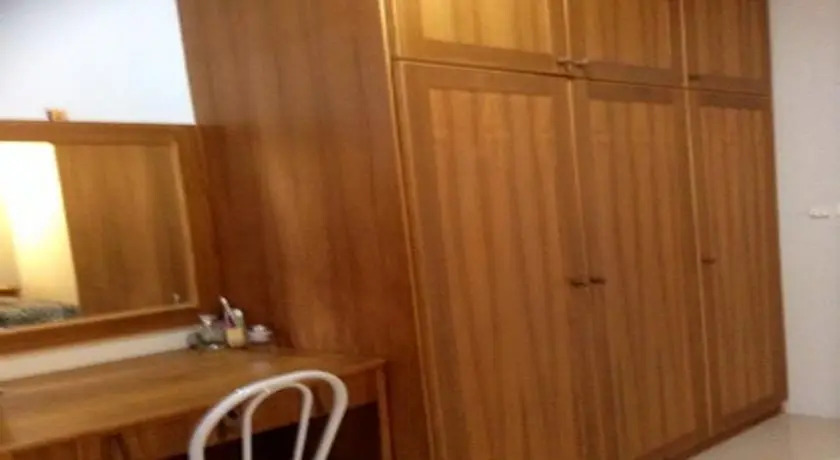 Кату: The Naka House