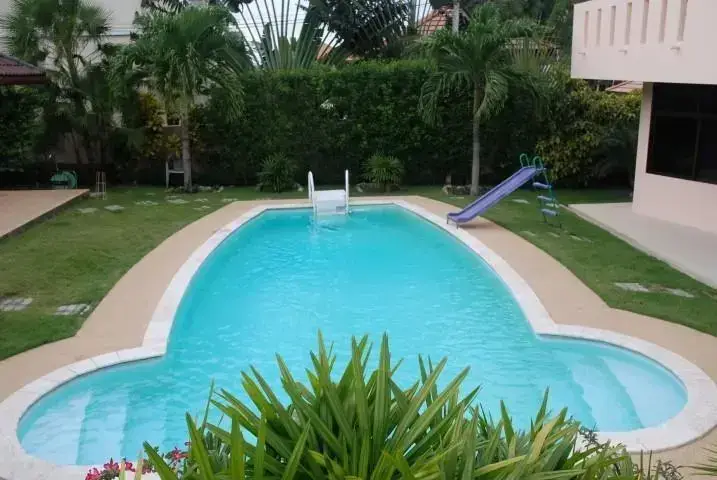 Тхаланг: Hideaway Villa