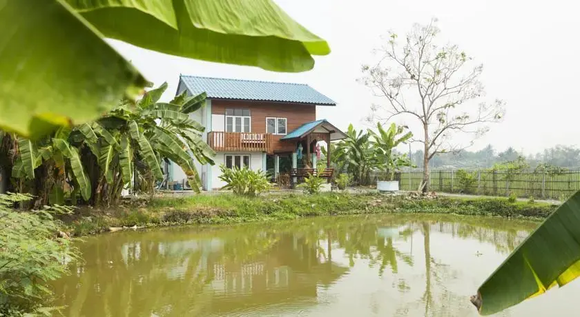 Дой-Сакет: Traditional Thai Teakwoodhouse