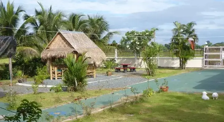 Дой-Сакет: Traditional Thai Teakwoodhouse