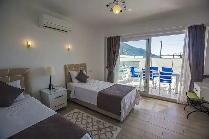Исламлар: Villa Nar