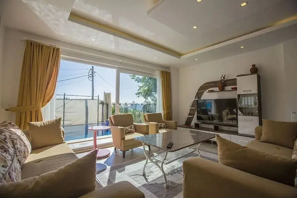 Исламлар: Villa Nar