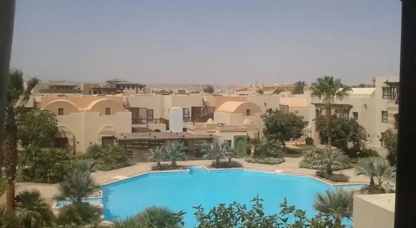 Эль-Кусейр: Marina Residence Studio with Pool & Garden View