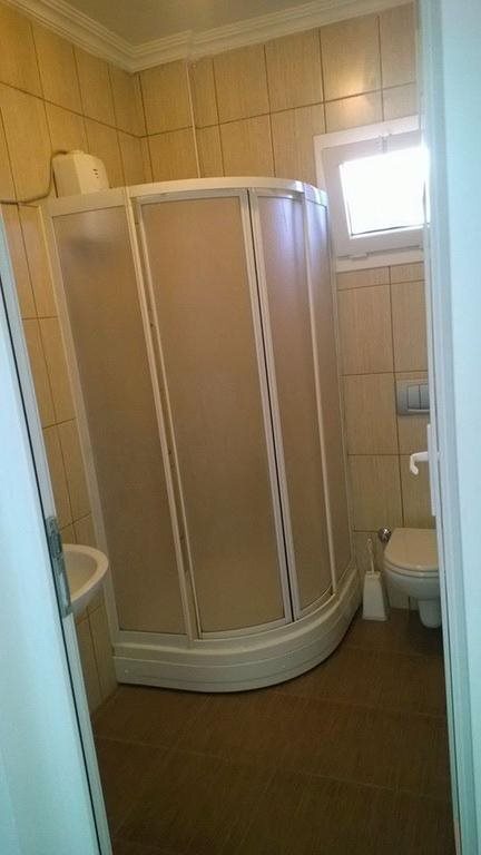 Гюндоган: Uğur Apart