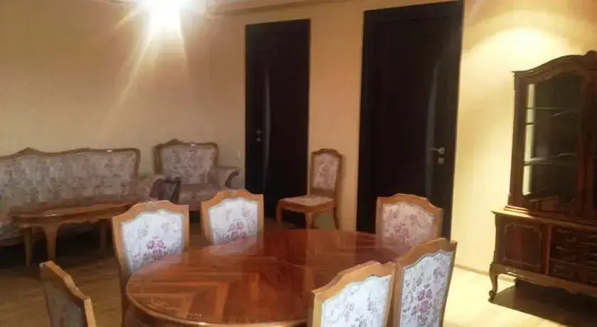 Тбилиси: Apartment Abashidze