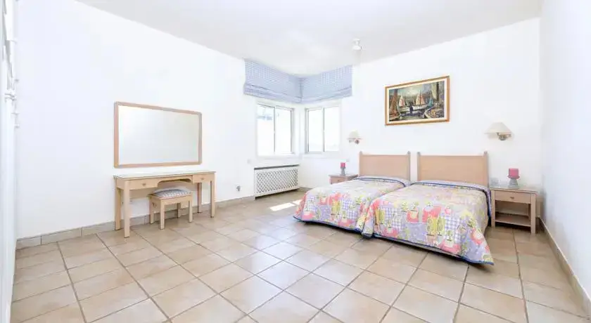 Протарас: Apartment Kara