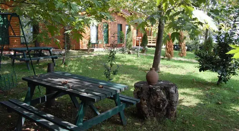 Янык: Motel Tatil Keyfi