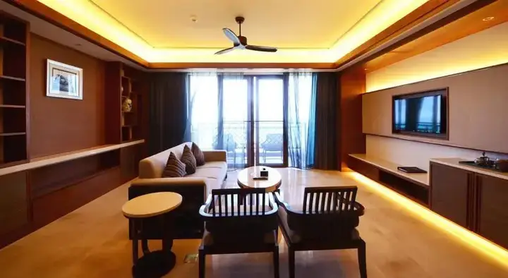 Санья: Sanya Bay Guest House All Suites Hotel