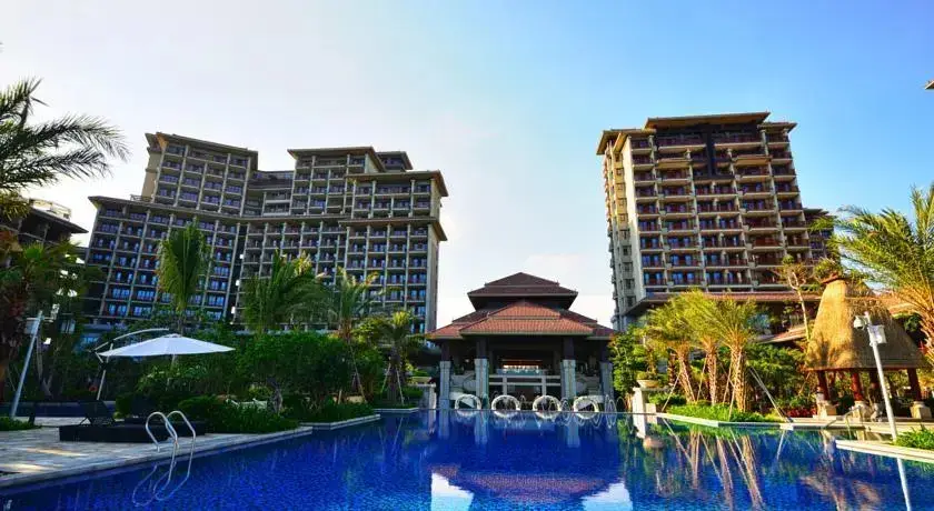 Санья: Sanya Bay Guest House All Suites Hotel