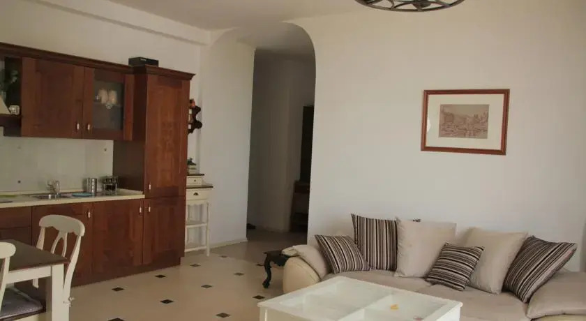 Батуми: Leolina Apartments