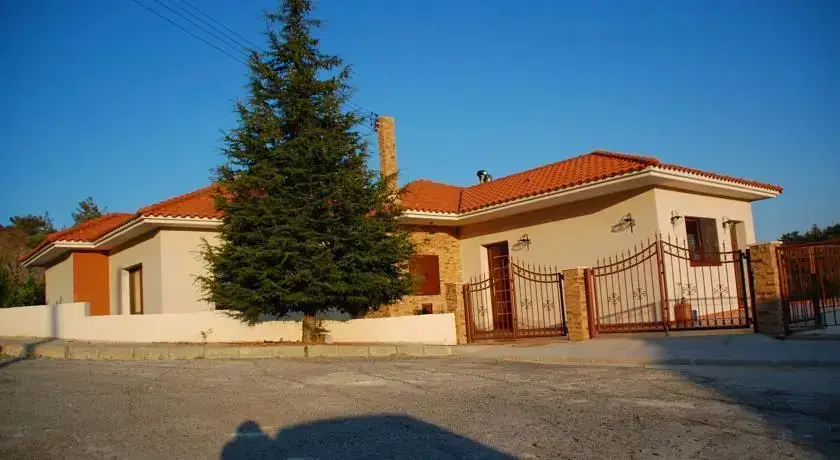 Какопетрия: Pera Pedi Pine Villa