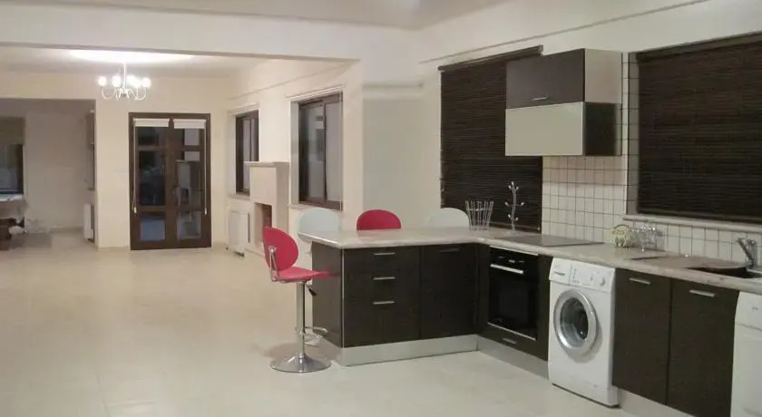 Какопетрия: Pera Pedi Pine Villa