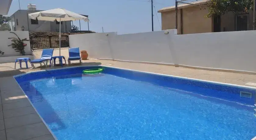 Помос: Getaway Villa