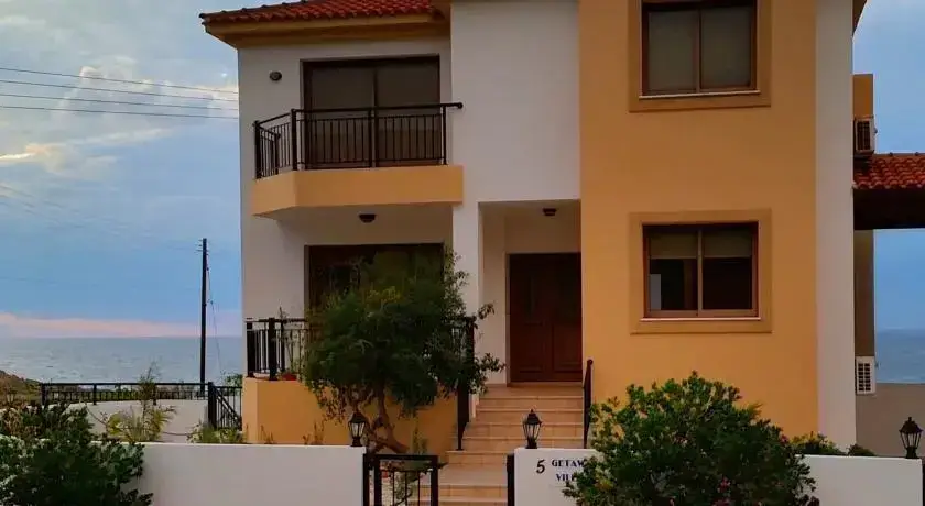 Помос: Getaway Villa