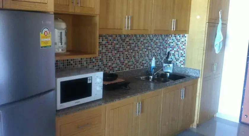 Паттайя: Malinitour Apartments
