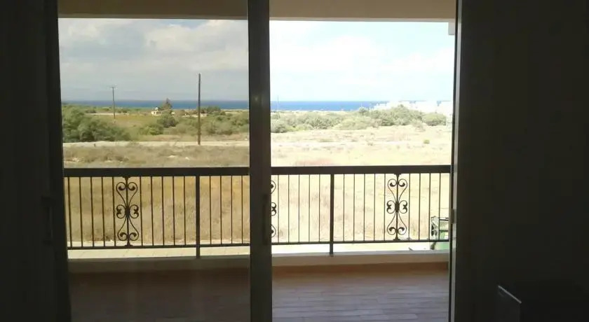 Паралимни: Bay of Salamis Apartment