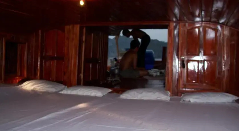 Хайфон: Tuan Sailing Cruise Cat Ba