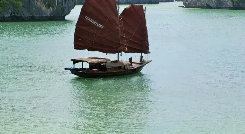 Хайфон: Tuan Sailing Cruise Cat Ba