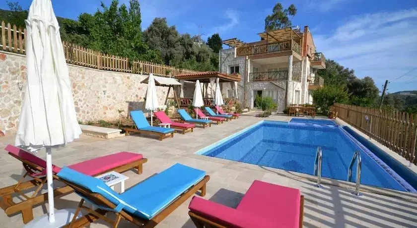 Исламлар: Villa Kelebek Öz