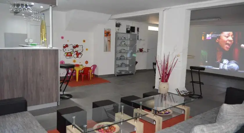 Сутоморе: Apartments Anna