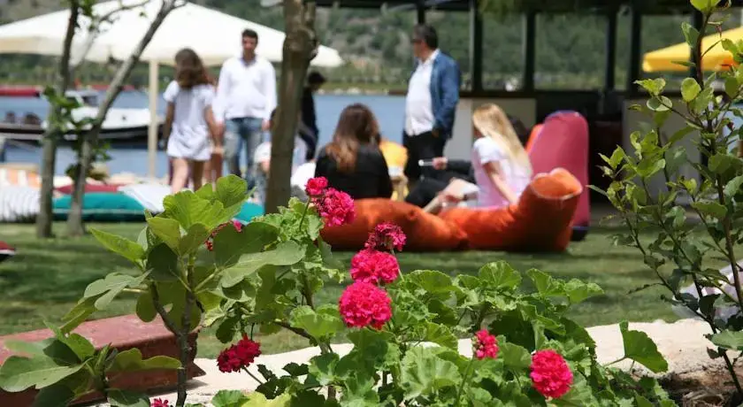 Мармарис: Ella Pansiyon Restaurant Yacht Club