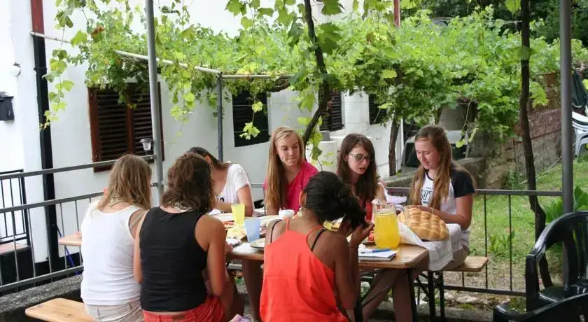 Доброта: City Beach Hostel