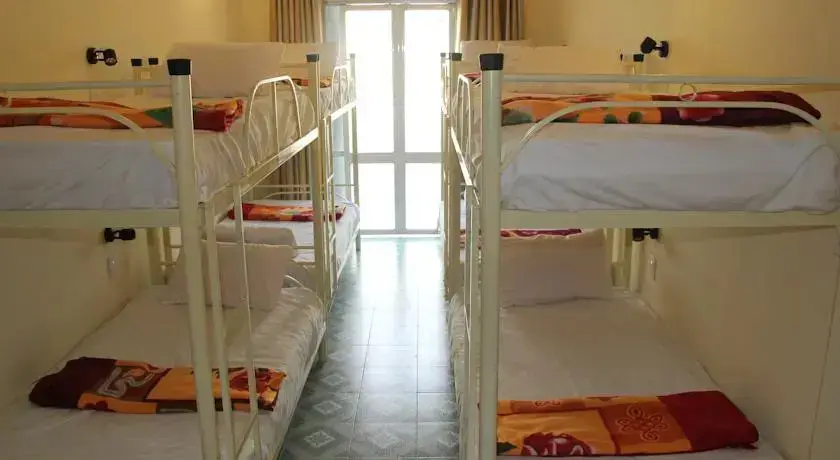 Хойан: House Backpackers