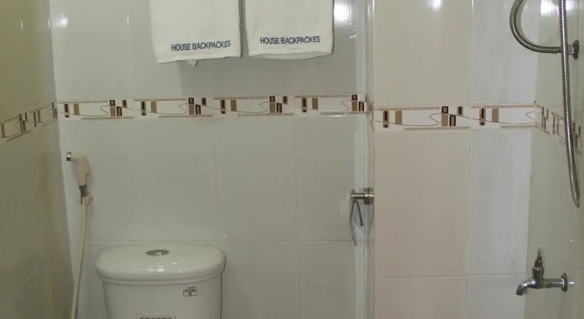 Хойан: House Backpackers