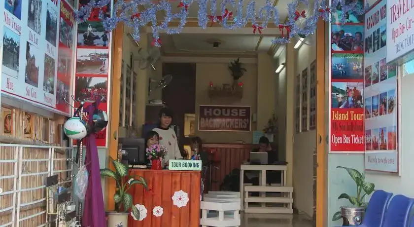 Хойан: House Backpackers
