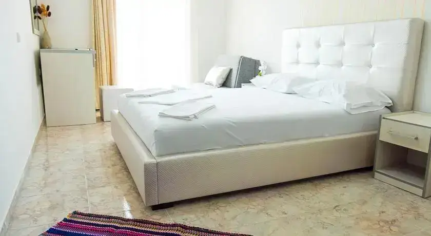 Ульцинь: Rooms Erdi
