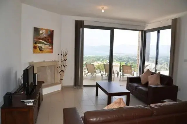 Нео Хорио: Esprit Villa 30 Latchi