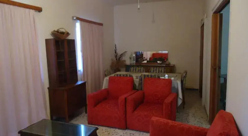 Какопетрия: Zorpides House