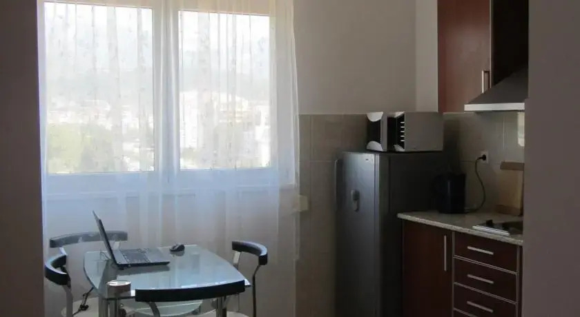 Бар: Downtown Studio Apartment