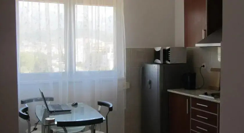 Бар: Downtown Studio Apartment