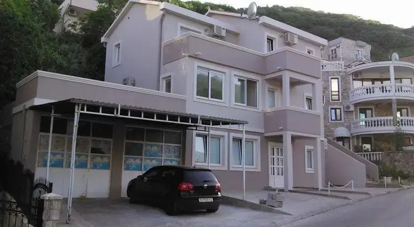 Будва: Apartments and Rooms Grubor